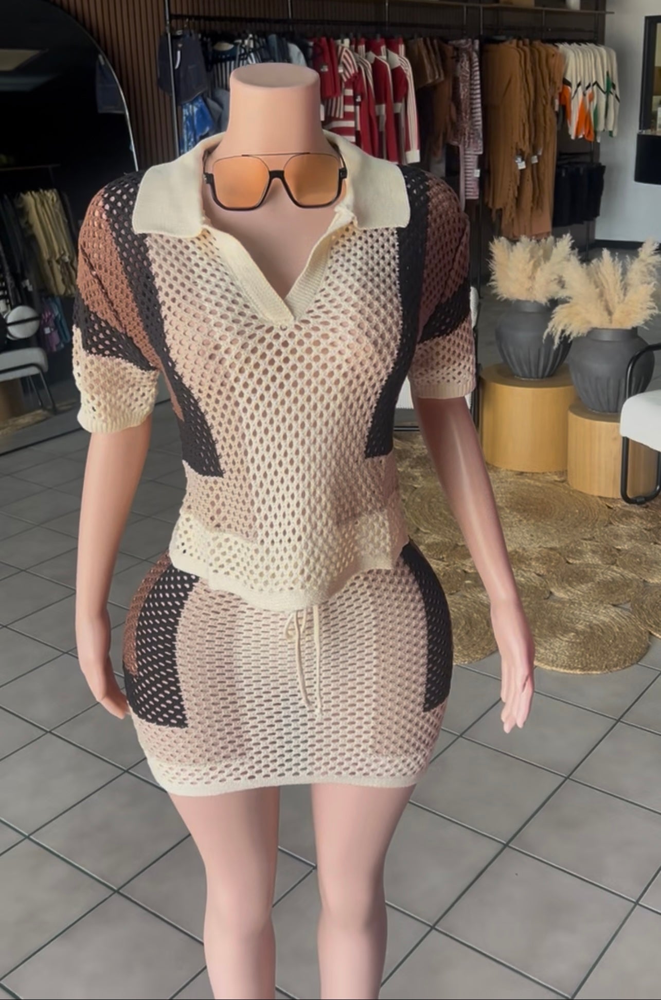 Lola set