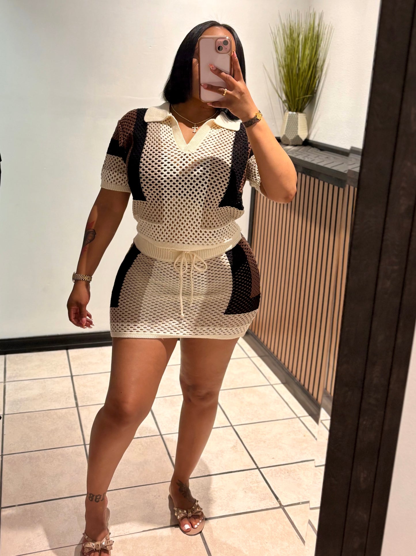 Lola set