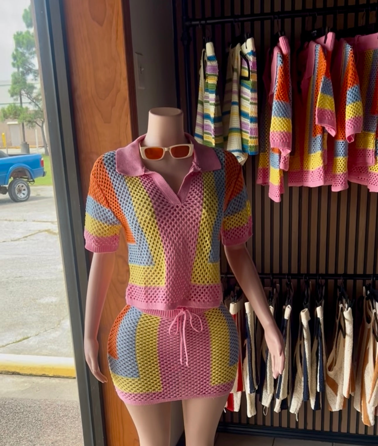 Lola set